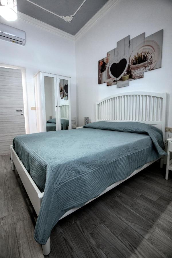 Garden House: Apartments And Rooms For Holidays Palermo Eksteriør bilde