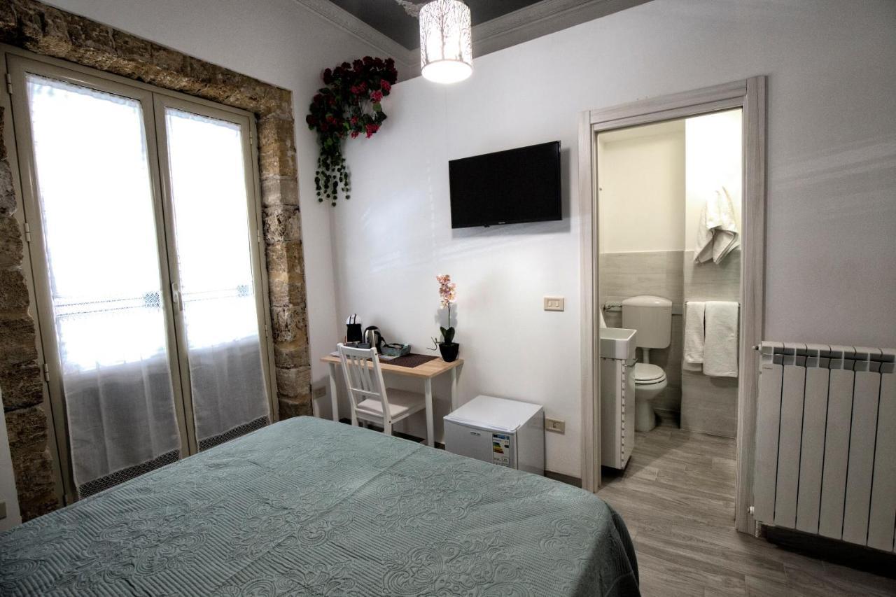 Garden House: Apartments And Rooms For Holidays Palermo Eksteriør bilde